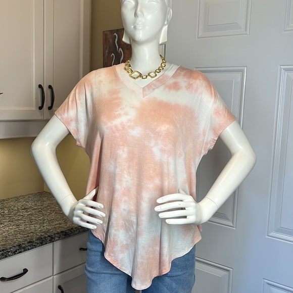 New Suzy shier top - Picture 2 of 5